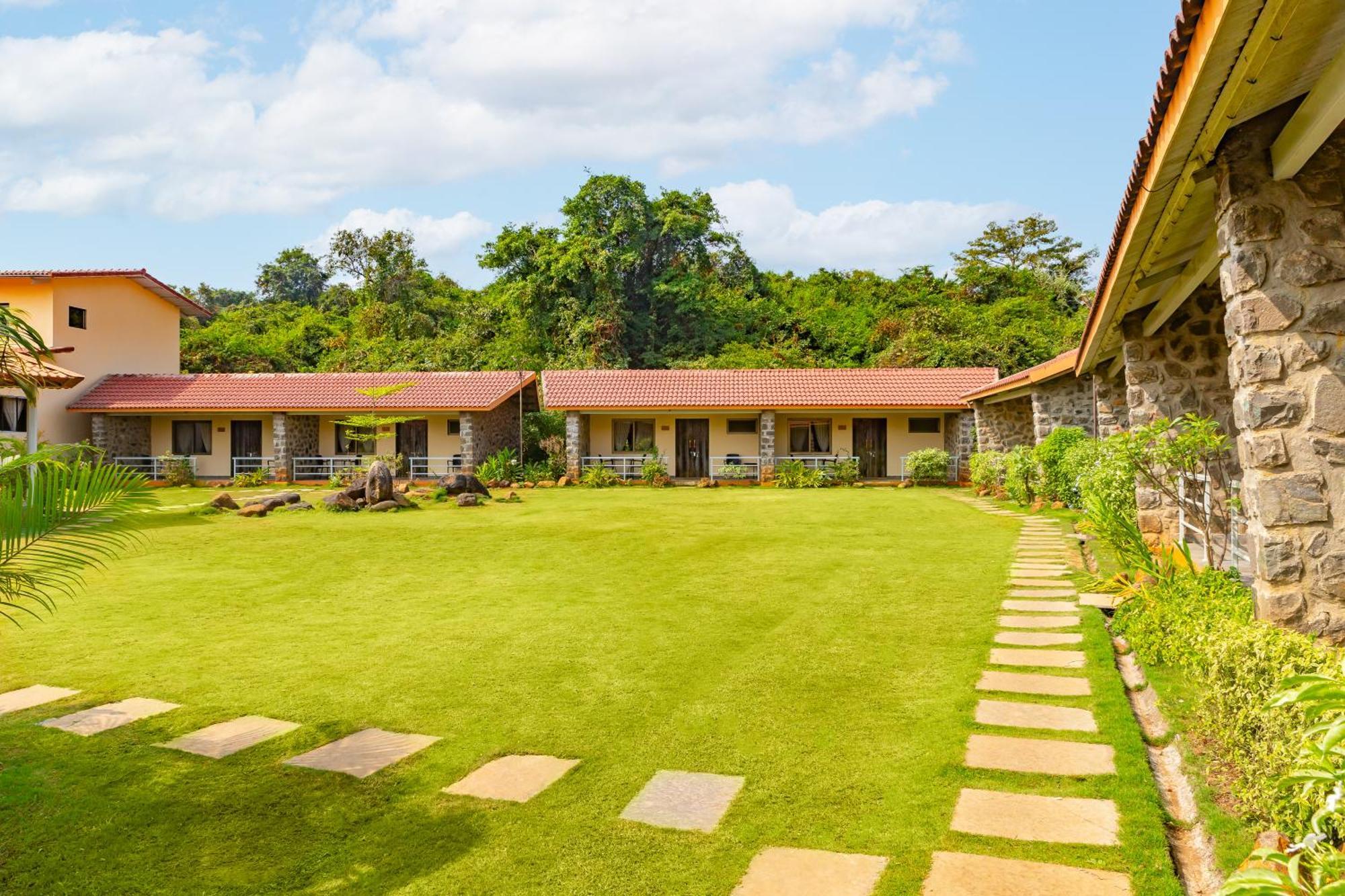 Casa Amora Lonavala Εξωτερικό φωτογραφία